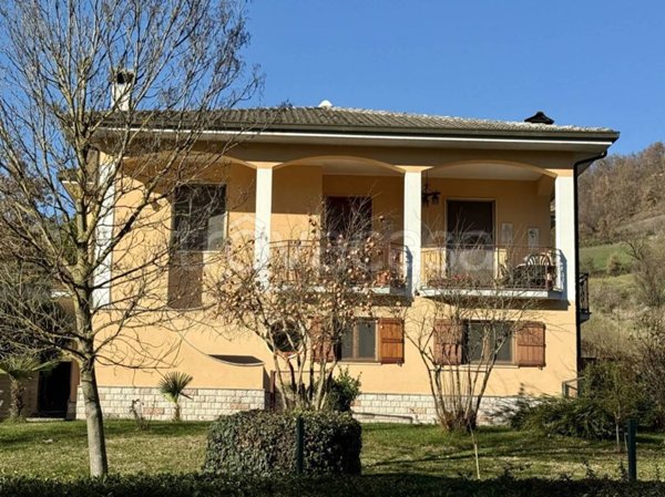 casa indipendente in vendita a Montesegale