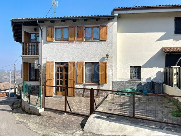 casa indipendente in vendita a Montesegale in zona Bregne