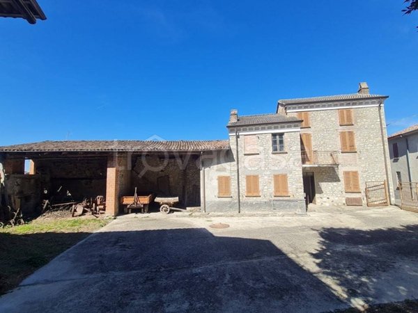 casa indipendente in vendita a Montesegale in zona Sanguignano