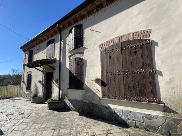 casa indipendente in vendita a Montesegale