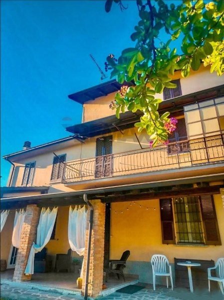 casa indipendente in vendita a Montesegale