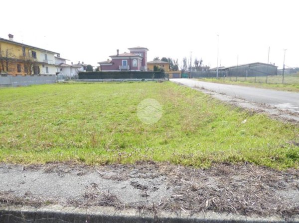 ufficio in vendita a Monticelli Pavese