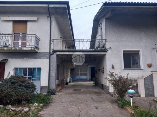 casa indipendente in vendita a Monticelli Pavese