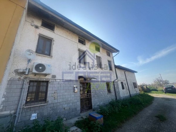 casa indipendente in vendita a Monticelli Pavese