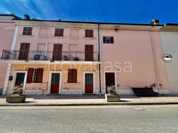 casa indipendente in vendita a Monticelli Pavese