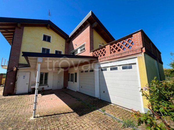 negozio in vendita a Monticelli Pavese in zona Bosco Soncina