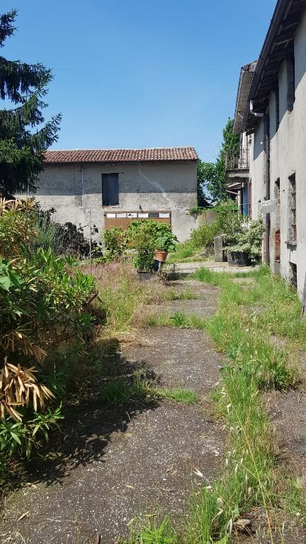 casa indipendente in vendita a Montù Beccaria in zona Poggiolo