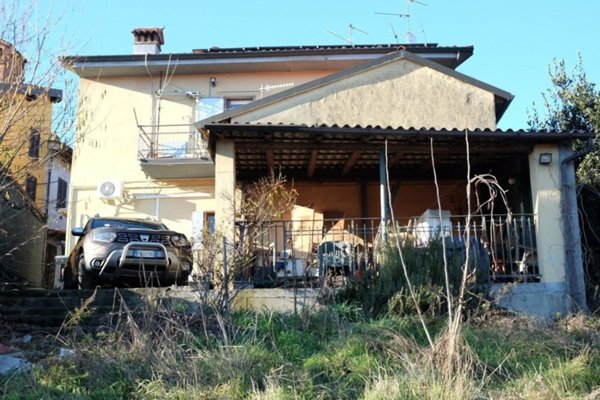 casa indipendente in vendita a Montù Beccaria in zona Bosco Negredo
