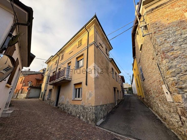 casa indipendente in vendita a Montù Beccaria