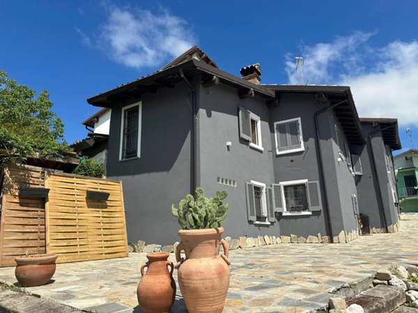 casa indipendente in vendita a Montù Beccaria