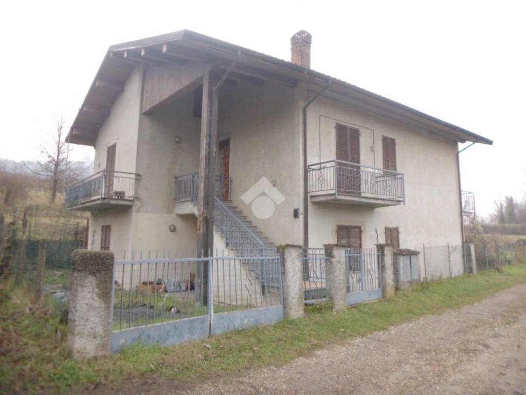 casa indipendente in vendita a Montù Beccaria