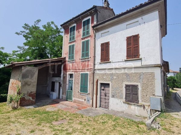 casa indipendente in vendita a Montù Beccaria in zona Casa Bianca
