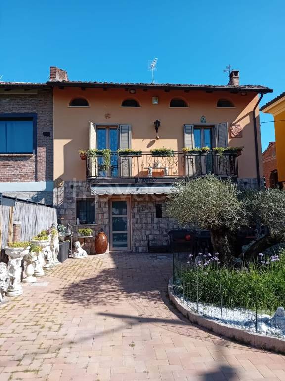 casa indipendente in vendita a Montù Beccaria