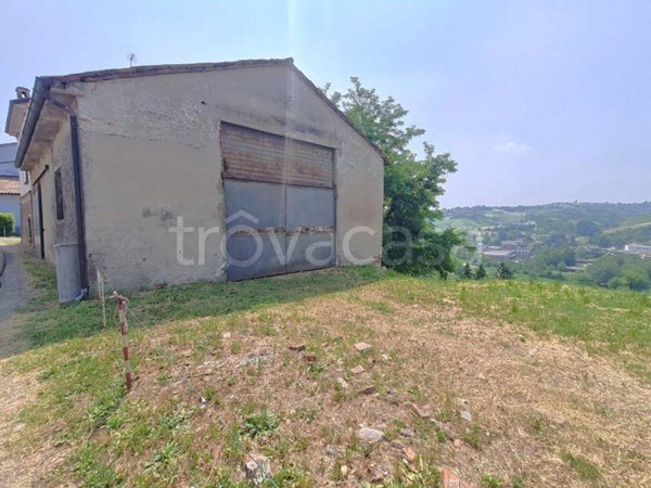 locale commerciale in vendita a Montù Beccaria in zona Casa Bianca