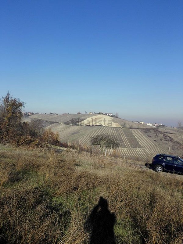 terreno edificabile in vendita a Montù Beccaria