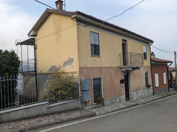 appartamento in vendita a Montù Beccaria in zona Casa Bianca