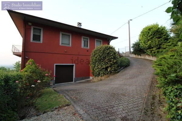 casa indipendente in vendita a Montù Beccaria in zona Casa Bianca