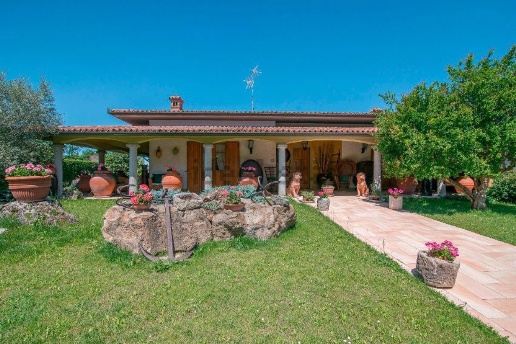 casa indipendente in vendita a Montù Beccaria in zona Poggiolo