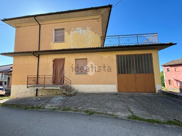 casa indipendente in vendita a Montù Beccaria in zona Casa Barbieri