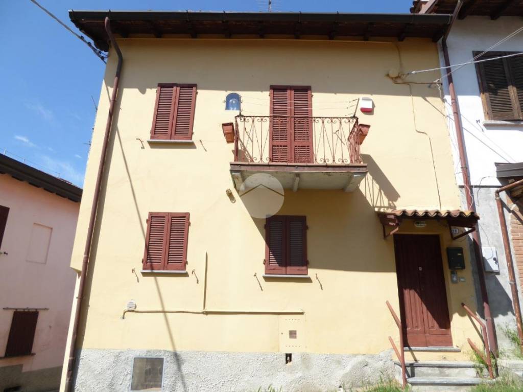 casa indipendente in vendita a Montù Beccaria
