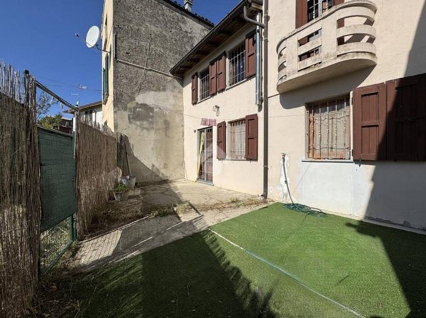 casa indipendente in vendita a Montù Beccaria in zona Bosco Negredo
