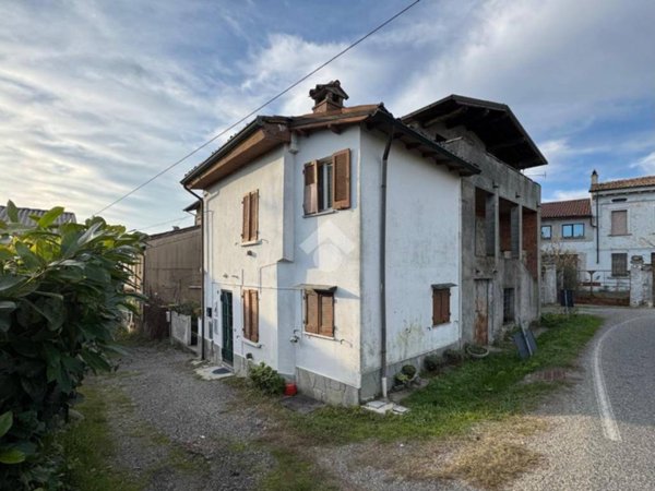 casa indipendente in vendita a Montù Beccaria
