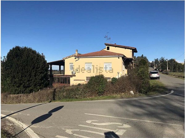 casa semindipendente in vendita a Montù Beccaria in zona Costa Montefedele