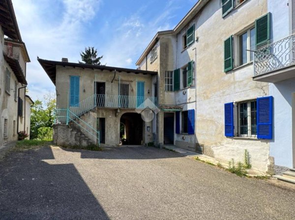 casa indipendente in vendita a Montù Beccaria in zona Roncole