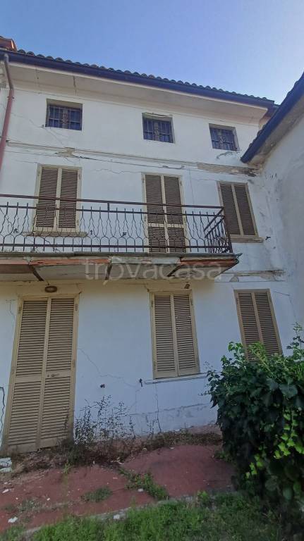 casa indipendente in vendita a Montù Beccaria in zona Roncole