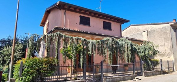 casa indipendente in vendita a Montù Beccaria in zona Costa Montefedele