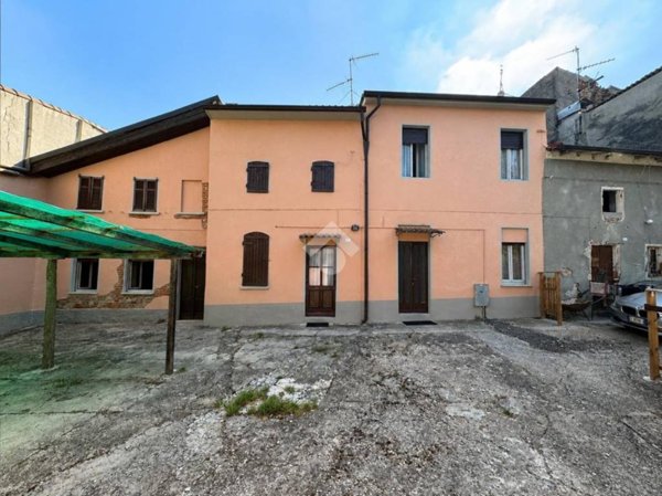 casa indipendente in vendita a Montù Beccaria