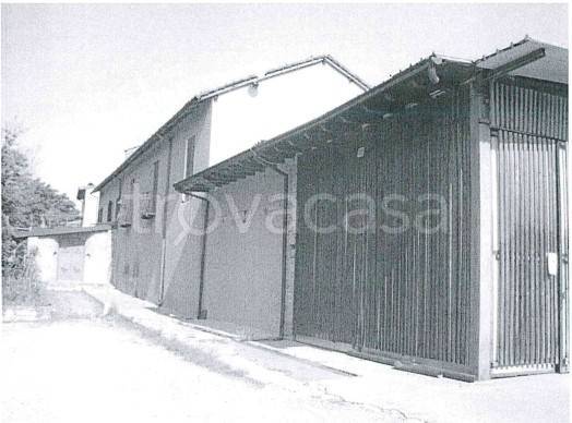 locale commerciale in vendita a Mornico Losana