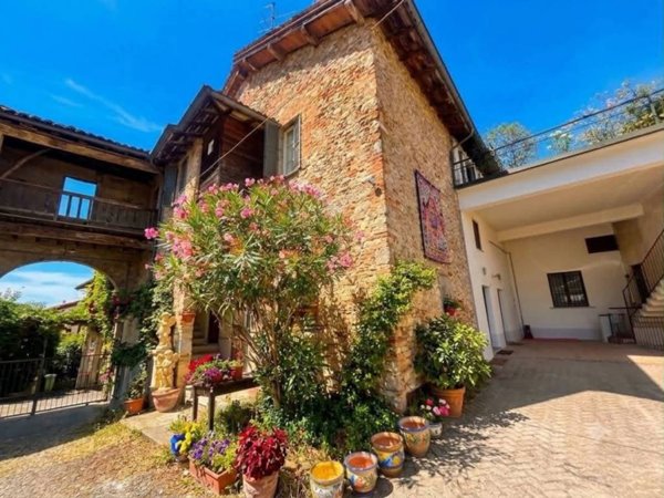 casa indipendente in vendita a Mornico Losana