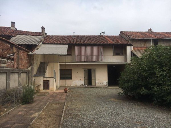casa indipendente in vendita a Mortara