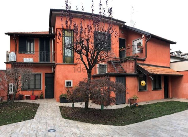 casa indipendente in vendita a Mortara