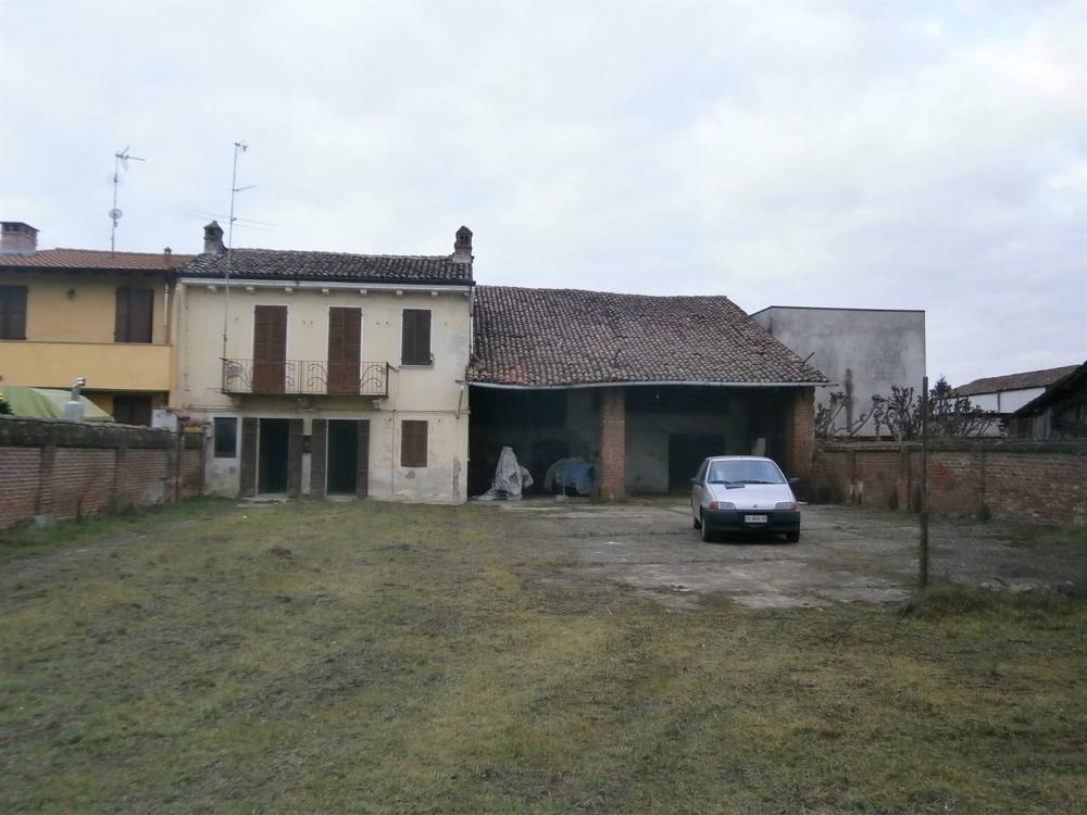 casa indipendente in vendita a Mortara