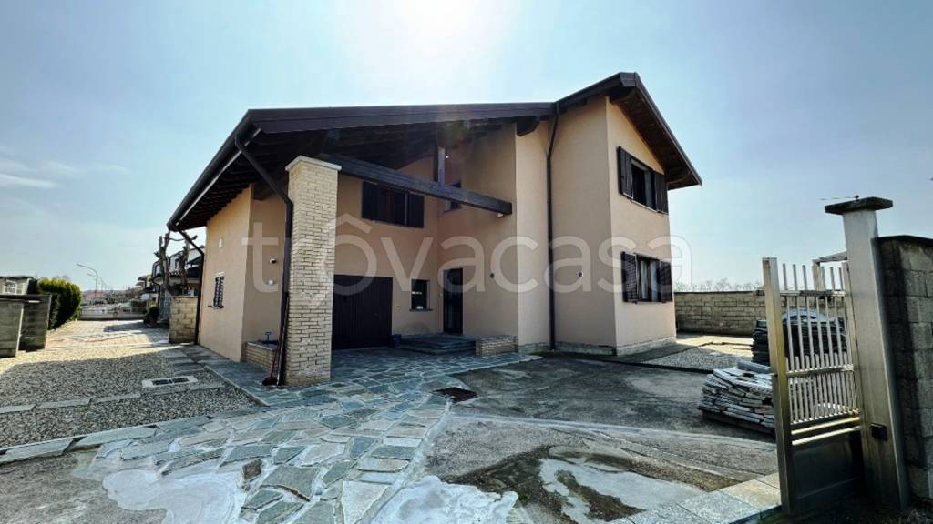 casa indipendente in vendita a Mortara
