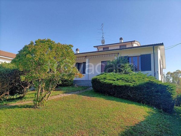 casa indipendente in vendita a Mortara