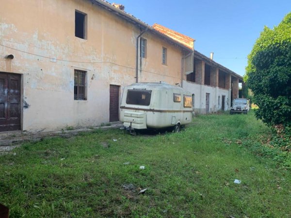 casa indipendente in vendita a Mortara