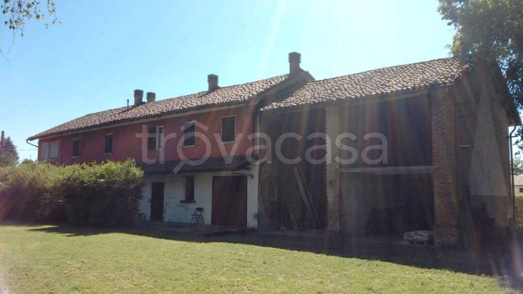 casa indipendente in vendita a Mortara