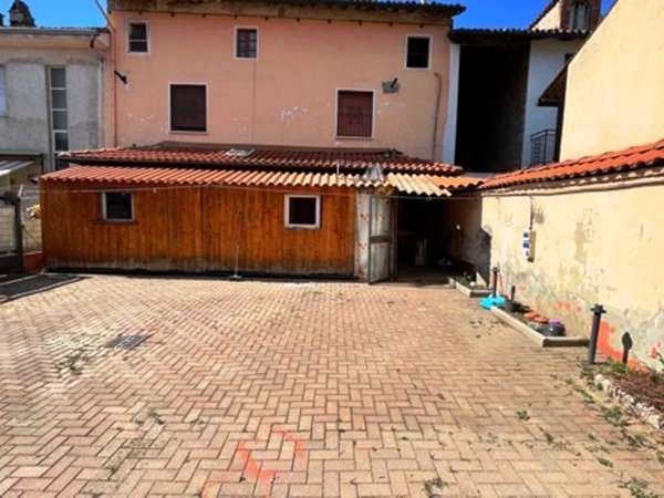 casa indipendente in vendita a Mortara