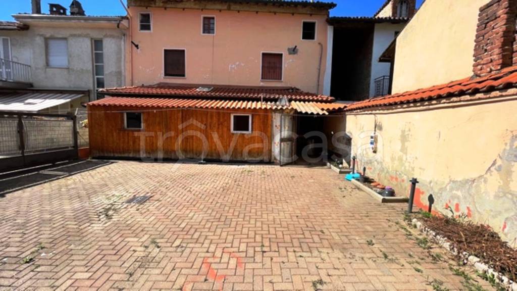 casa indipendente in vendita a Mortara