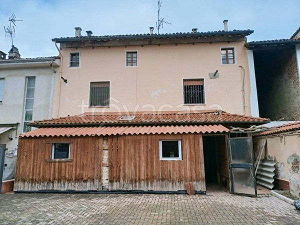 casa indipendente in vendita a Mortara