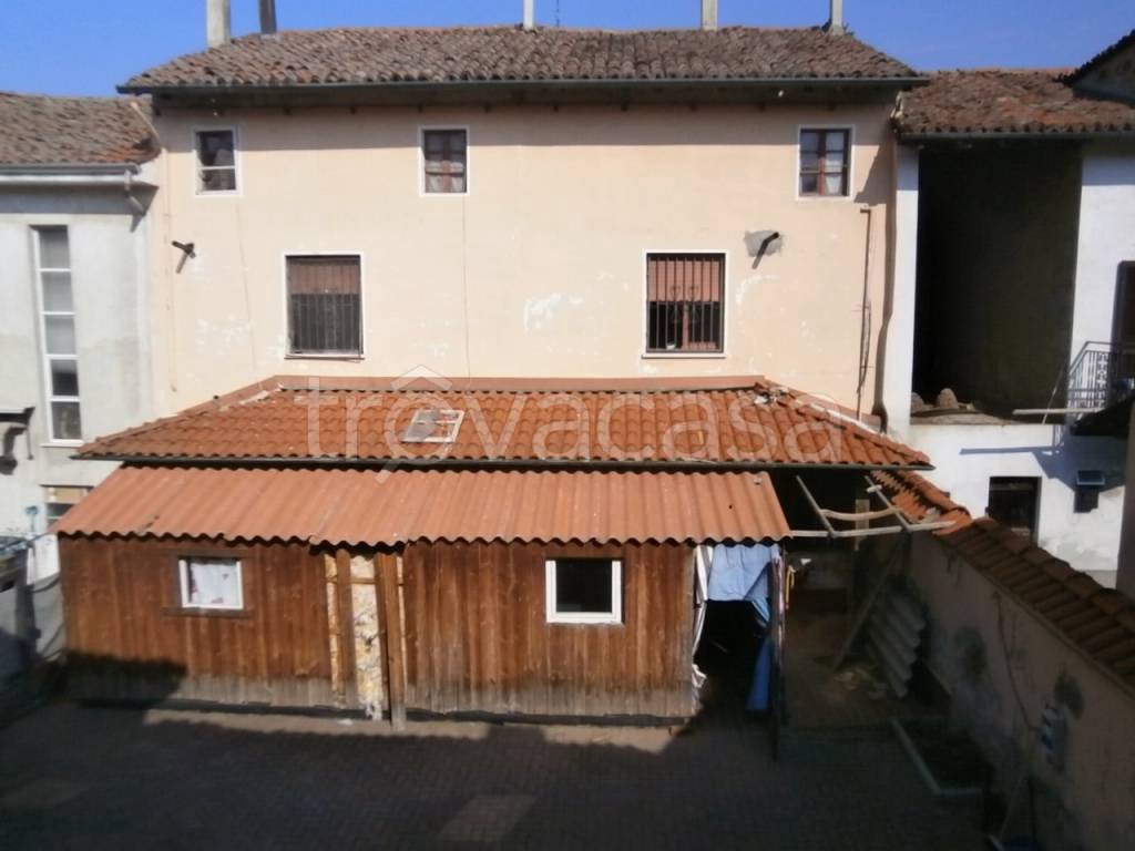 casa indipendente in vendita a Mortara