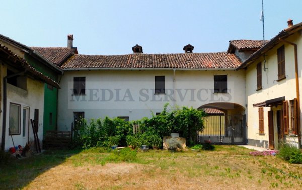 casa indipendente in vendita a Mortara