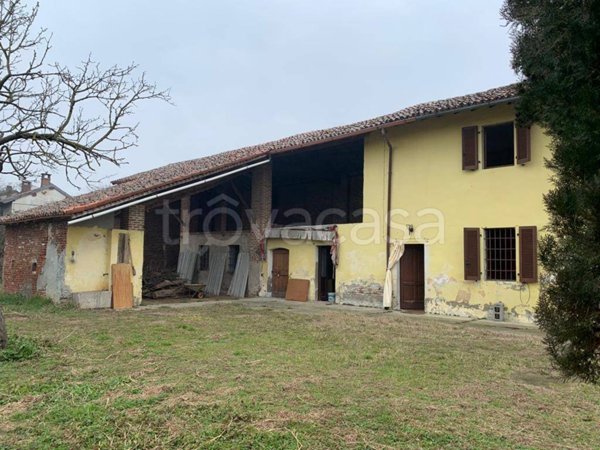 casa indipendente in vendita a Mortara