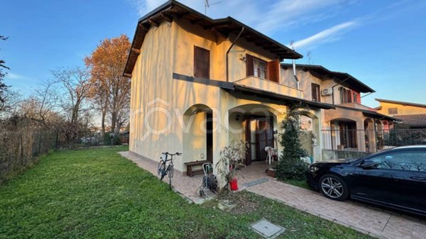 casa indipendente in vendita a Mortara
