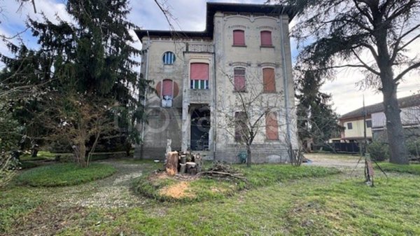 casa indipendente in vendita a Mortara