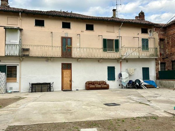 casa indipendente in vendita a Mortara