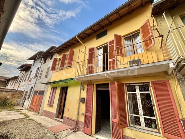 casa indipendente in vendita a Mortara